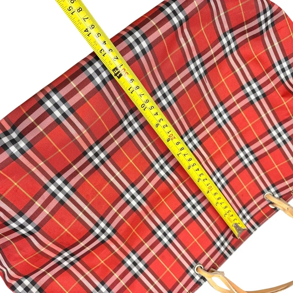 Burberry vintage red plaid oversize travel tote bag - Picture 9 of 16
